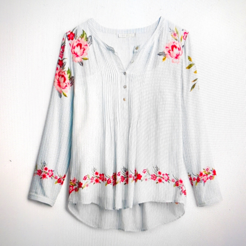 ***NWOT*** PALE SKY Terona Pleat Detail Top